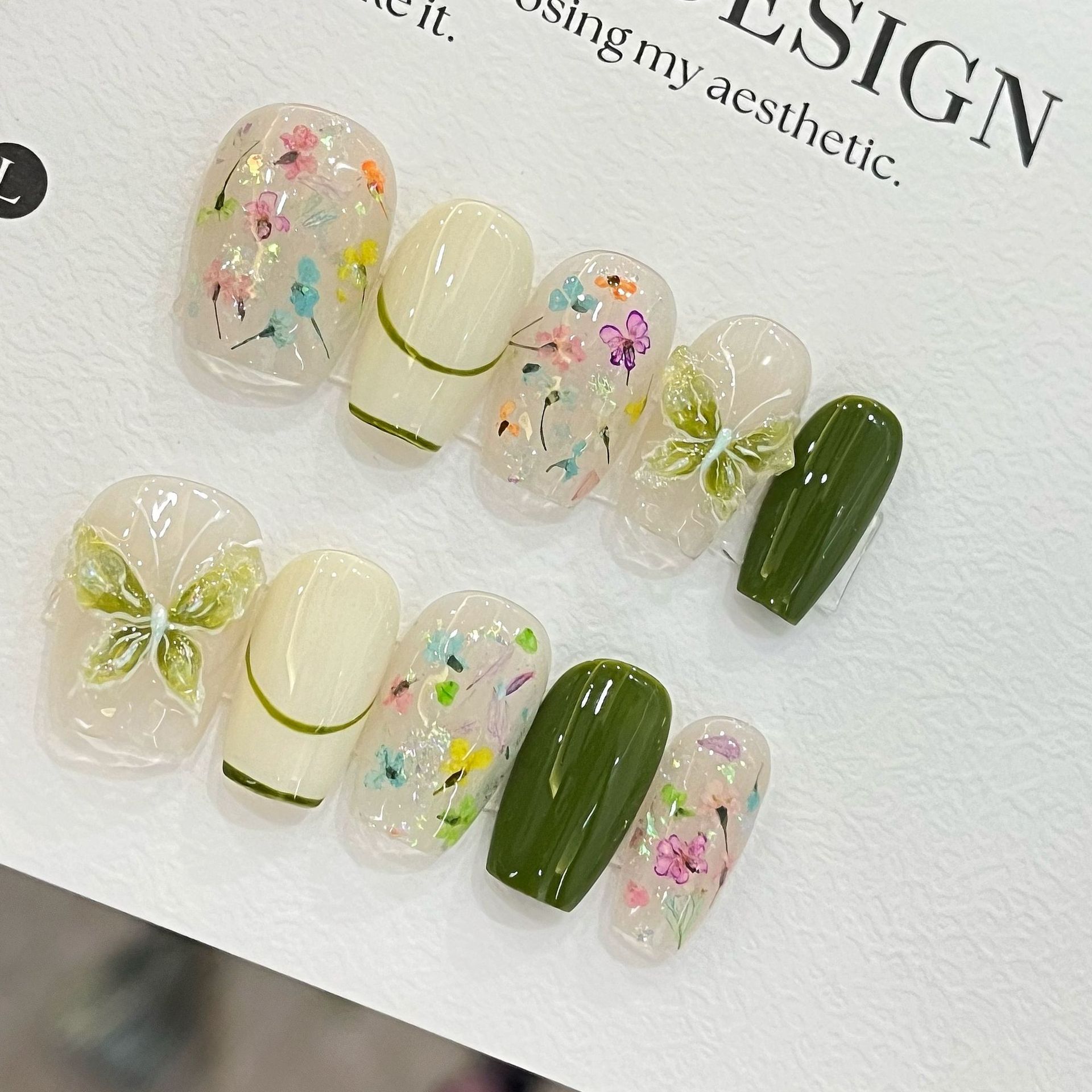 Pressed Flower Art - 10 pz. Unghie Finte a Farfalla