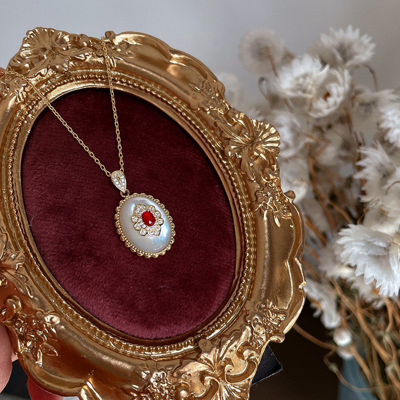 Collana con ciondolo fiore di  - Birth Flower Necklace recensione e prezzo