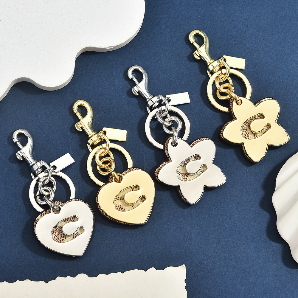 Ciondolo per Borsa a Cuore con - Monogram Keychain Leather recensione e prezzo