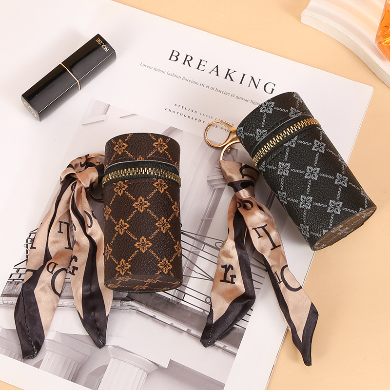 Portachiavi con rossetto model - Monogram Keychain Leather recensione e prezzo