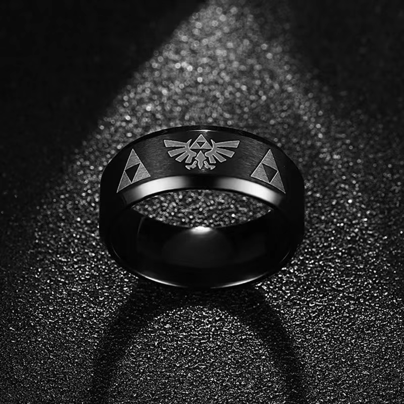 Anello a fascia triangolare Tr - Initial Ring Custom recensione e prezzo