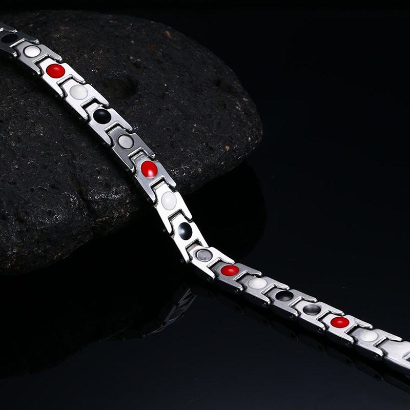 Bracciale magnetico Vinterly B - Coordinates Bracelet recensione e prezzo